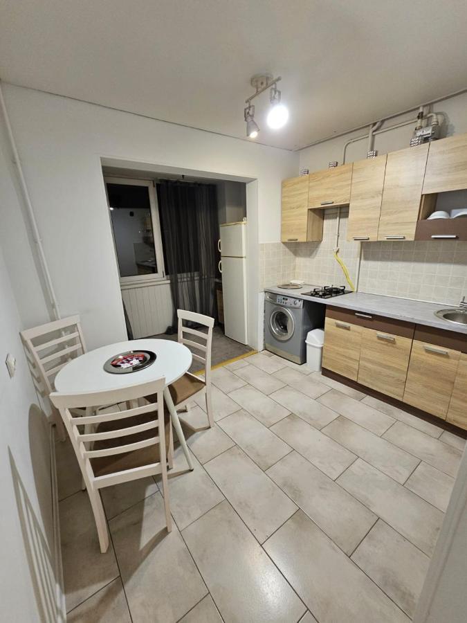 Apartment On Constantin Negruzzi تشيسيناو المظهر الخارجي الصورة