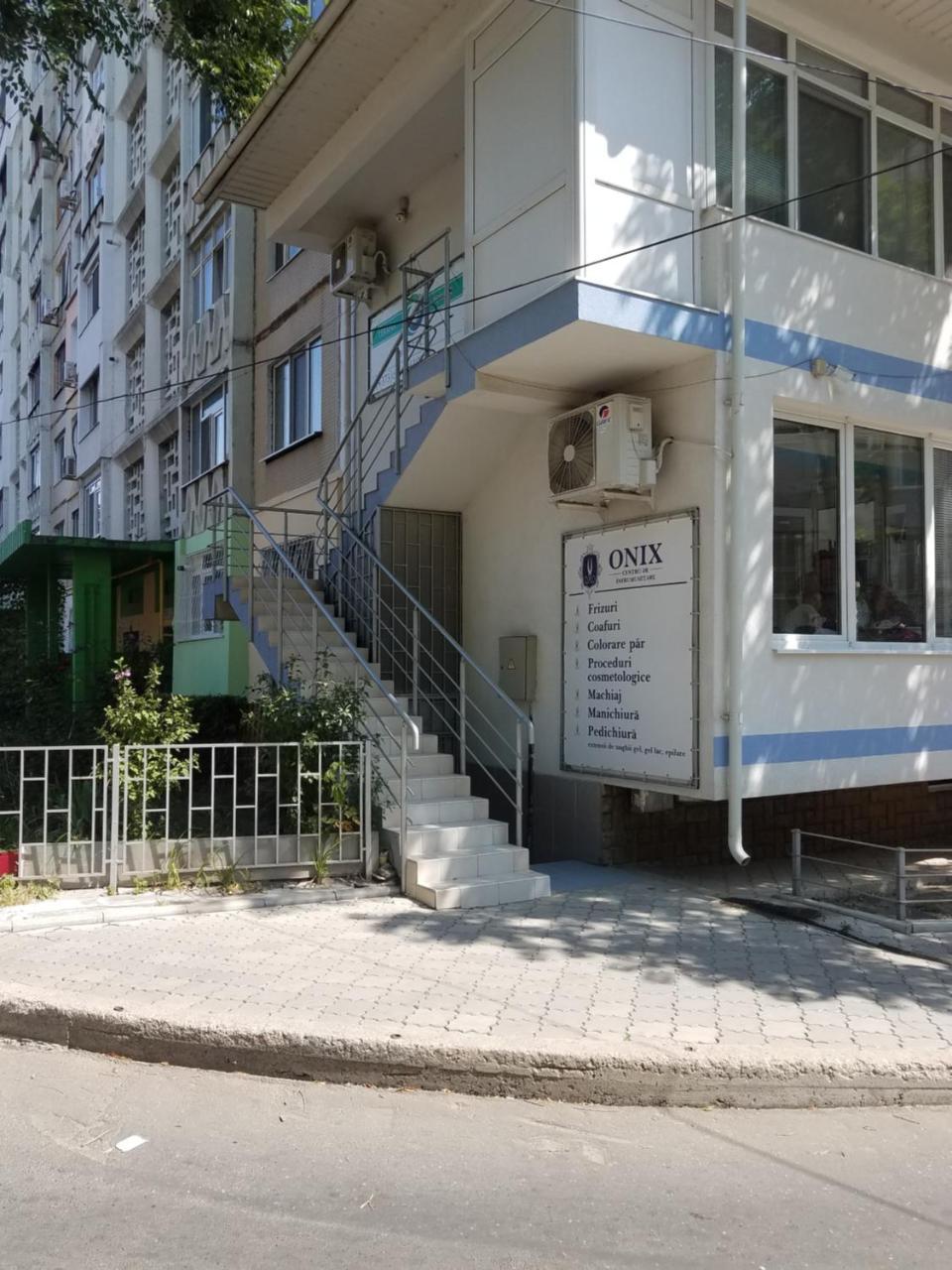Apartment On Constantin Negruzzi تشيسيناو المظهر الخارجي الصورة